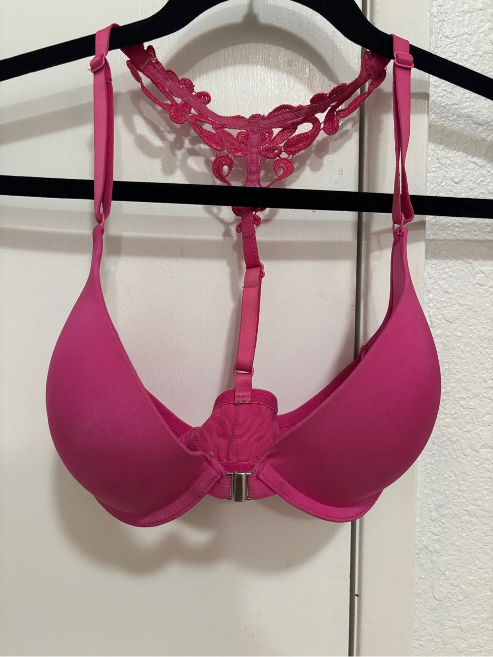 Vintage Frederick’s of Hollywood pink front closure 32c padded push up bra Y2K